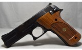 Smith & Wesson ~ Model 422 ~ .22 Long rifle - 2 of 3