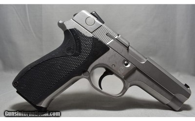 Smith & Wesson ~ Model 5946 ~ 9mm Luger