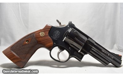 Smith & Wesson ~ Model 29-10 ~ .44 Magnum