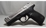 Smith & Wesson ~ SD40 VE ~ .40 S&W - 2 of 3