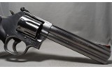 Smith & Wesson ~ Model 686-6 ~ .357 Magnum - 3 of 5