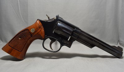 Smith & Wesson ~ Model 19-5 ~ .357 Magnum