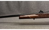 Weatherby ~ Mark V Deluxe ~ .300 Weatherby Magnum - 7 of 11