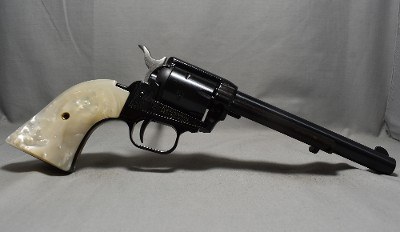 Heritage ~ Rough Rider ~ .22 Long Rifle/.22 Magnum