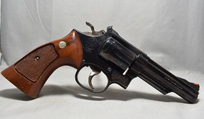 Smith & Wesson ~ Model 19-3 ~ .357 Magnum