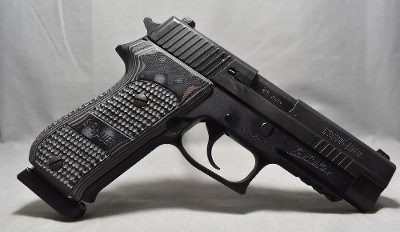 Sig Sauer ~ P220 Elite ~ .45 Auto
