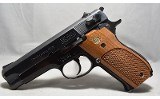 Smith & Wesson ~ Model 39-2 ~ 9mm Luger - 2 of 3