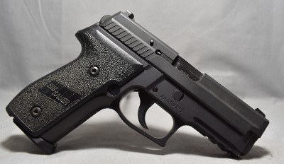 Sig Sauer ~ P229 ~ .40 S&W