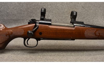 Winchester ~ Model 70 Featherweight ~ .300 Winchester Magnum - Image 3 of 11