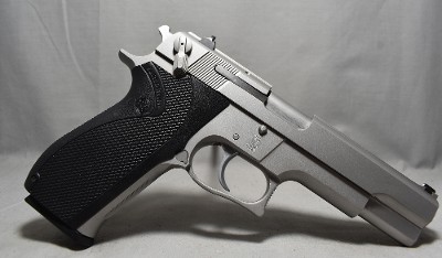 Smith & Wesson ~ Model 4506 ~ .45 Auto - Image 1 of 3