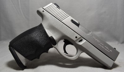 Smith & Wesson ~ Model SW40V ~ .40 S&W - Image 1 of 3