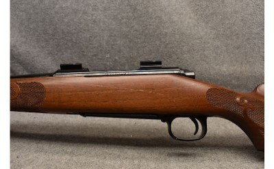 Winchester ~ 70 ~ .243 winchester - Image 6 of 9