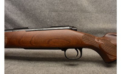 Winchester ~ 70 ~ .300 Winchester Short Magnum - Image 6 of 9