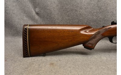 Ruger ~ M77 ~ 7mm Remington Magnum - Image 2 of 9