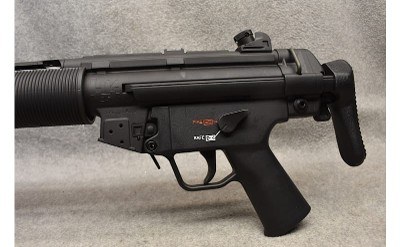 H&K ~ MP5 ~ .22 LONG RIFLE - Image 3 of 4