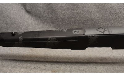 Weatherby ~ Mark V ~ 6.5-300 Weatherby Magnum - Image 9 of 10