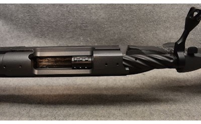 Weatherby ~ Mark V ~ 6.5-300 Weatherby Magnum - Image 10 of 10