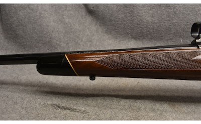 Winchester ~ Model 70 ~ 7mm Remington Magnum - Image 7 of 9
