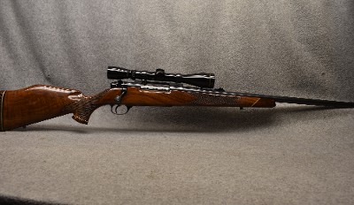 Weatherby ~ Mark V ~ .300 Weatherby Magnum - Image 1 of 10