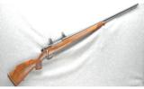 Weaherby Mark V Rifle .270 - 1 of 7