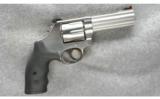 Smith & Wesson Model 686-6 Revolver .357 - 1 of 2