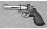 Smith & Wesson 617-6, .22 LR - 2 of 2