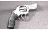 Smith & Wesson Model 686-6 Revolver .357 - 2 of 2