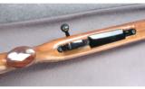 Weatherby Vanguard Rifle .257 Wby Mag - 3 of 7