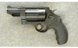 Smith & Wesson Governor Revolver .45 / .410 - 2 of 2