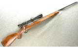 Weatherby Mark V Rifle .300 Wby Mag - 1 of 7