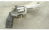 Smith & Wesson Model 67-5 Revolver .38 Special - 1 of 2