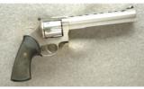 Dan Wesson Revolver .44 Magnum - 1 of 2