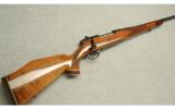 Weatherby ~ Mark V ~ .240 Wby. Mag - 1 of 9