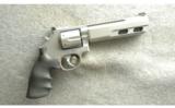 Smith & Wesson ~ 686-6 ~ .357 Mag - 1 of 2