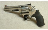 Smith & Wesson ~ 686-6 ~ .357 mag - 2 of 2