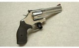 Smith & Wesson ~ 686-6 ~ .357 mag - 1 of 2