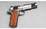 Les Baer ~ Custom 1911 ~ .45 Auto - 1 of 2