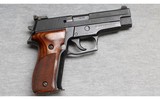 Sig Sauer ~ P226 ~ .40 S&W - 1 of 2