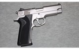 Smith & Wesson ~ Model 1076 ~ 10mm Auto - 1 of 2