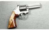 Smith & Wesson ~ Model 686-3 Dept. of the Treasury ~ .357 Mag