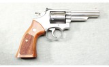Smith & Wesson ~ 66-2 Combat Magnum ~ .357 Magnum - 1 of 2