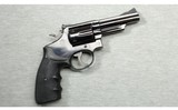 Smith & Wesson ~ Model 19-3 ~ .357 Magnum