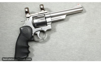 Smith & Wesson ~ Model 629-1 ~ .44 Mag
