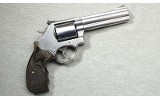 Smith & Wesson ~ Model 686-6 ~ .357 Mag - 1 of 2