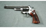 Smith & Wesson ~ Model 29-2 ~ .44 Magnum
