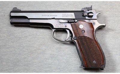 Smith & Wesson ~ Model 52-1 ~ .38 Special