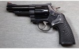 Smith & Wesson ~ Model 29-2 ~ .44 Mag - 2 of 3