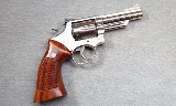 Smith & Wesson ~ Model 19-3 ~ .357 Magnum - 1 of 4