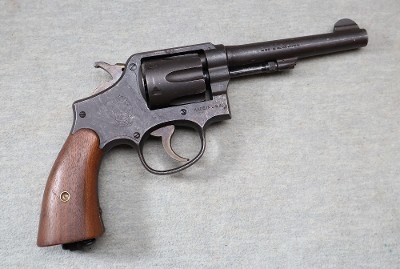 Smith & Wesson ~ Victory ~ .38 S&W