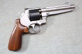 Smith & Wesson ~ Performance Center Model 627-4 ~ .38 Super - 1 of 4